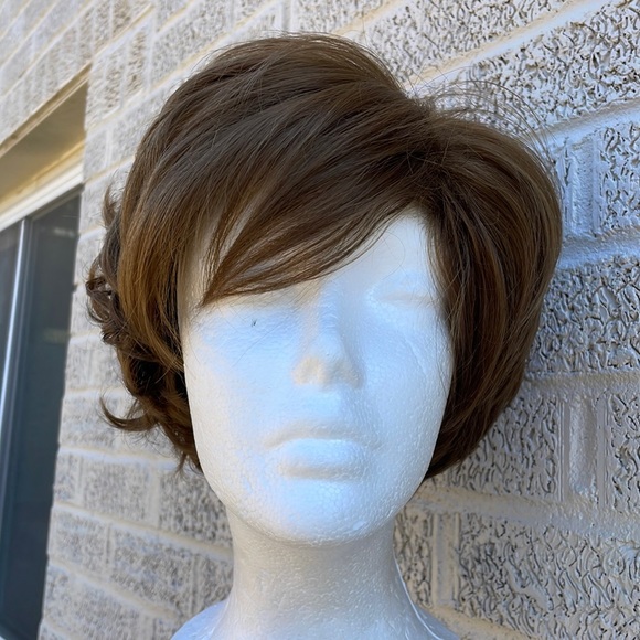 NWT 8” side part golden brown medium ash brown wig back curls swept long bangs - Picture 14 of 16